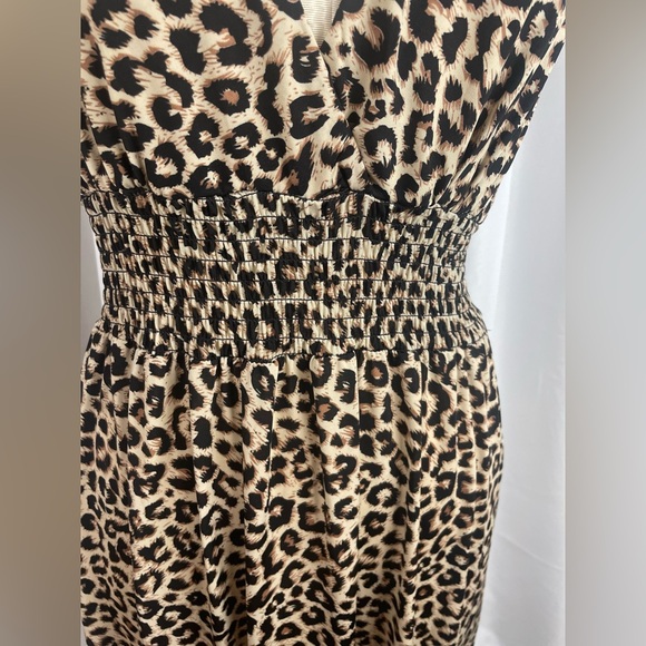Suzy Shier Leopard V-Neck Maxi Dress - Stretchy, Size Large - Picture 9 of 9